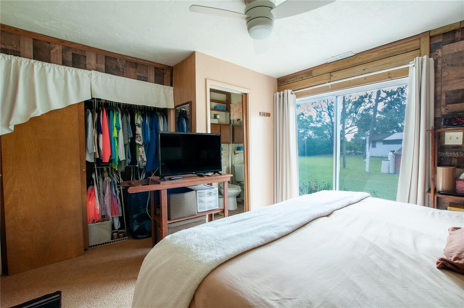 COUNTRY RANCHES - Residential