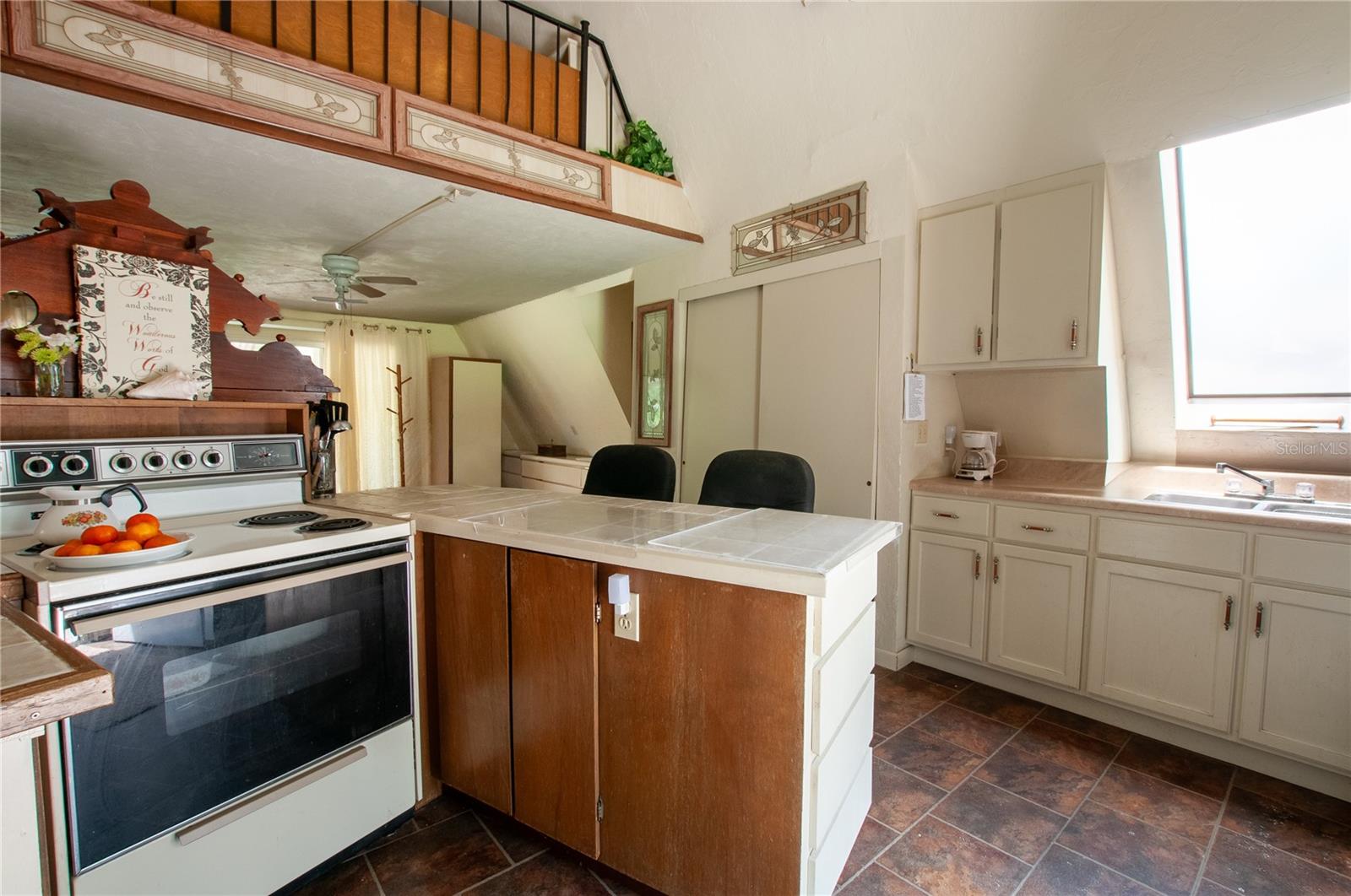 COUNTRY RANCHES - Residential