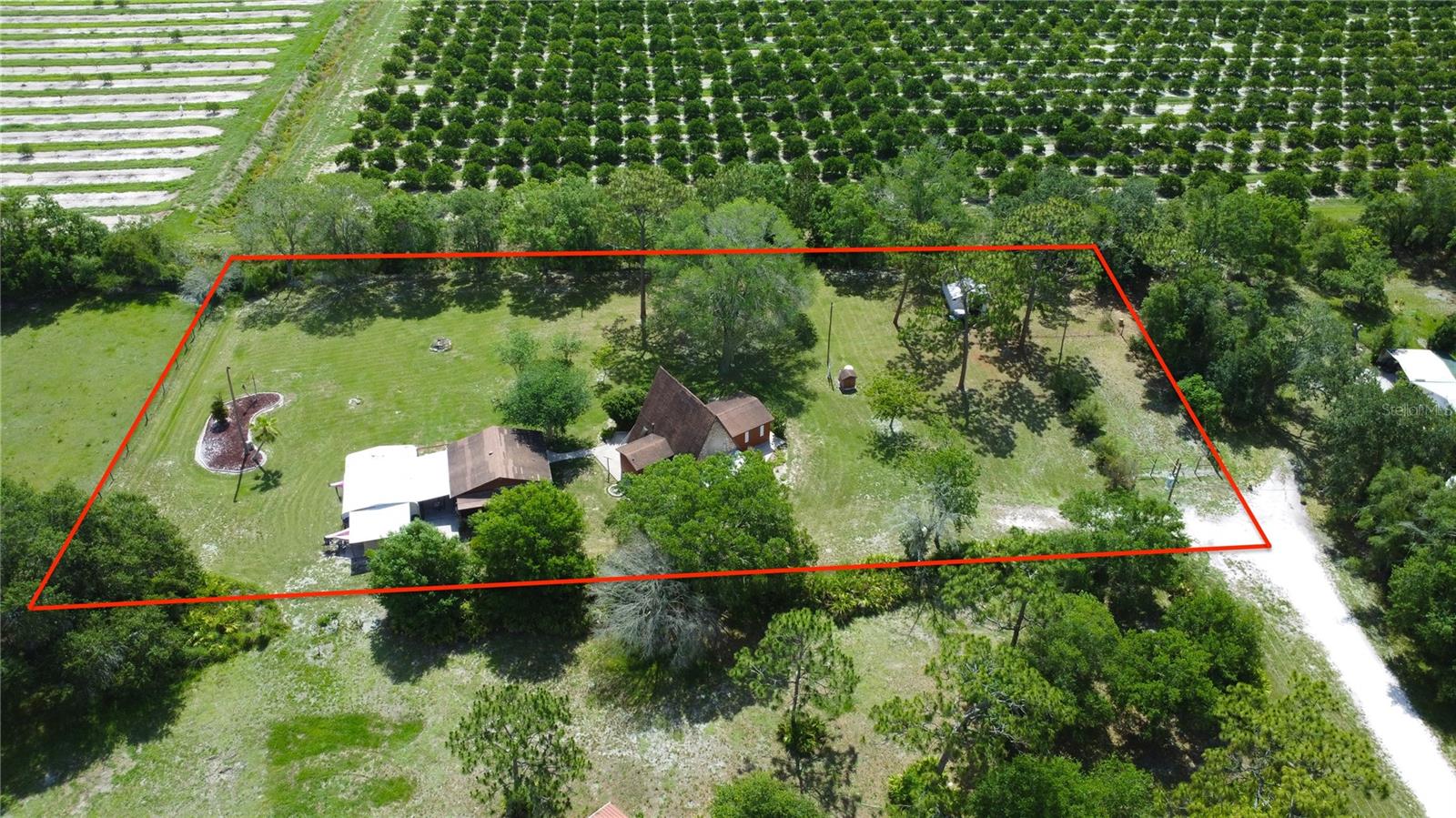 COUNTRY RANCHES - Residential