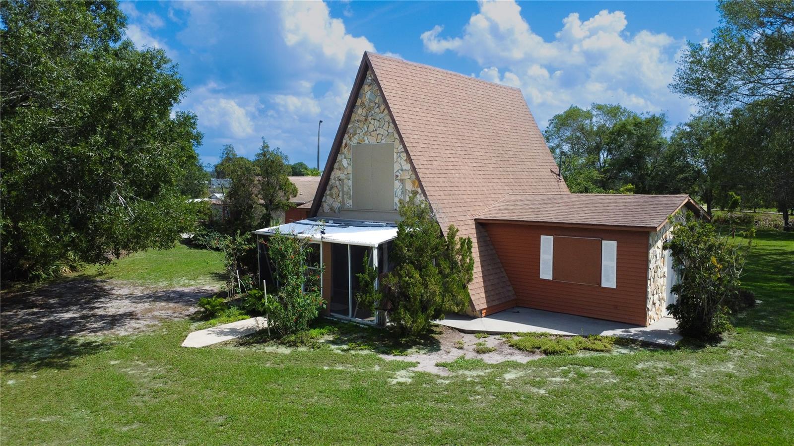 COUNTRY RANCHES - Residential