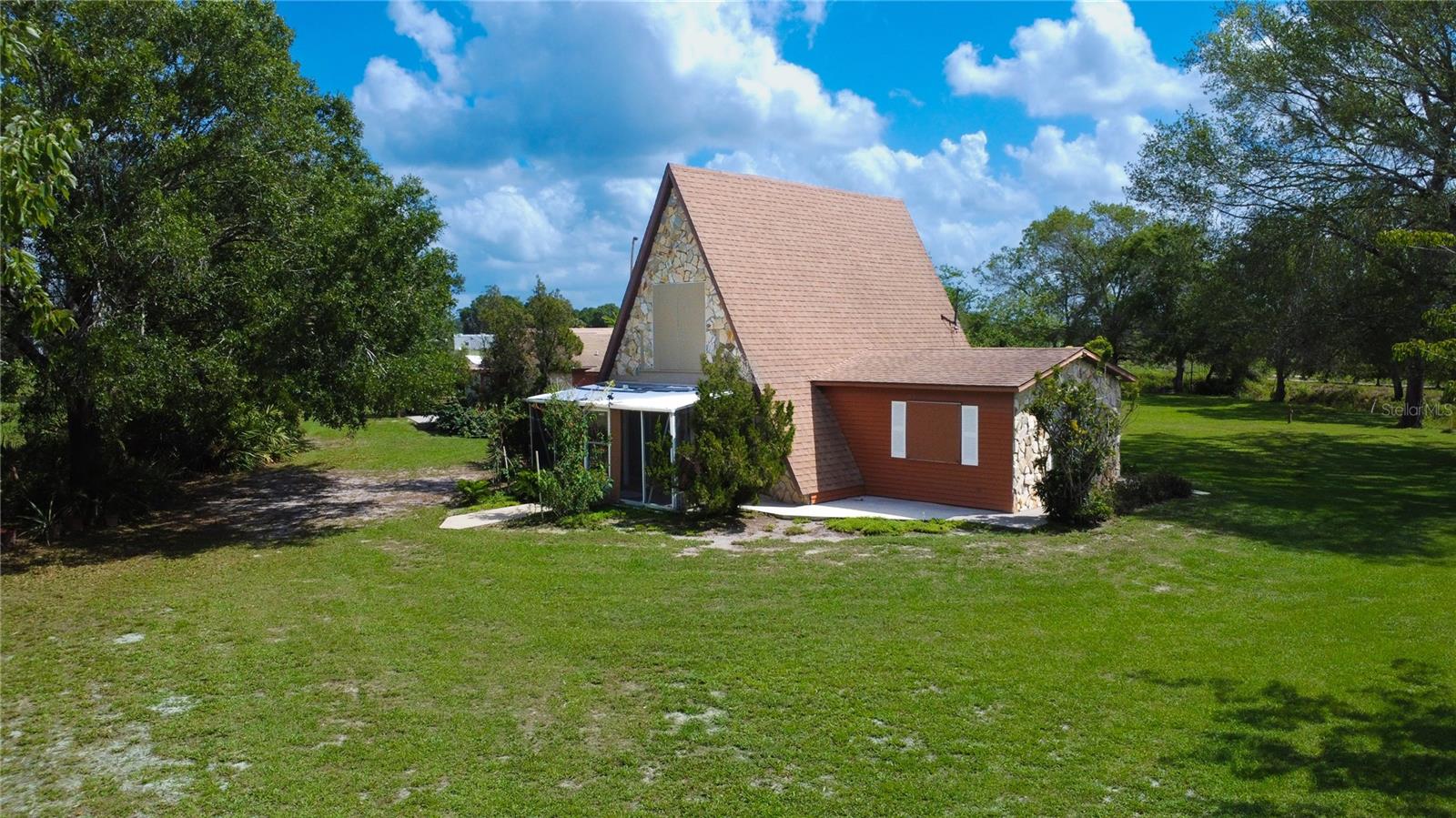 COUNTRY RANCHES - Residential