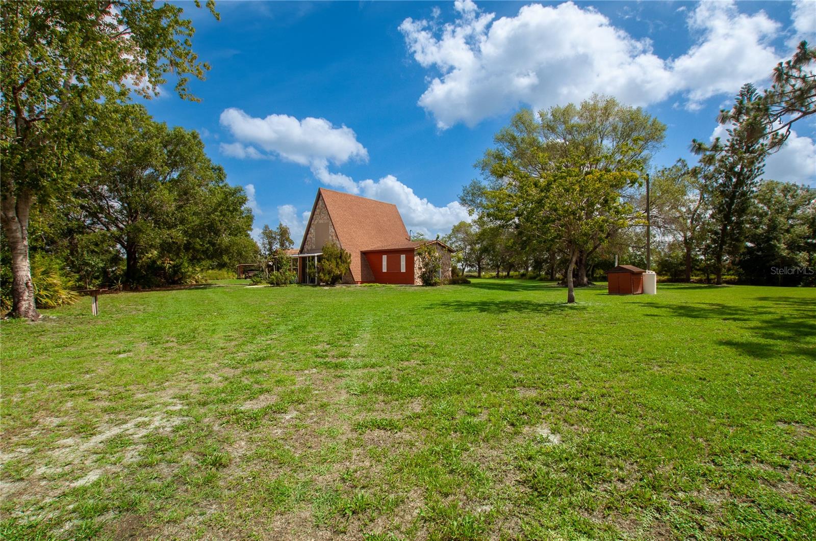 COUNTRY RANCHES - Residential