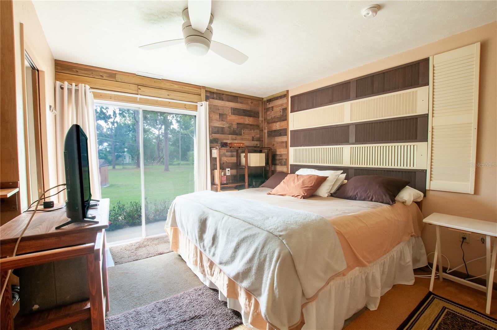 COUNTRY RANCHES - Residential