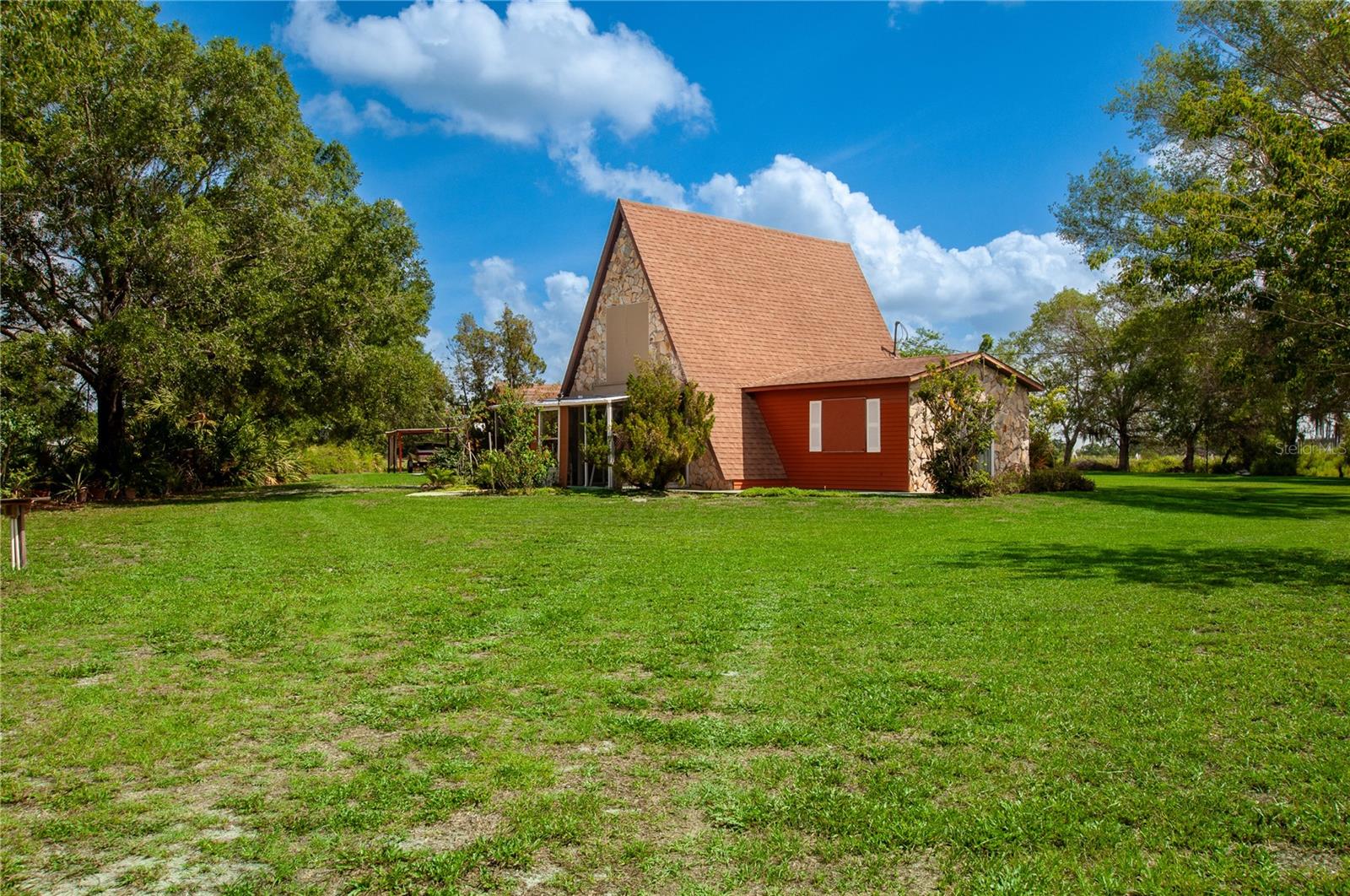 COUNTRY RANCHES - Residential