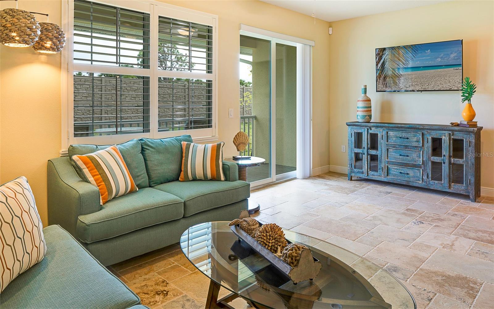 CAPE CROSSING - Residential