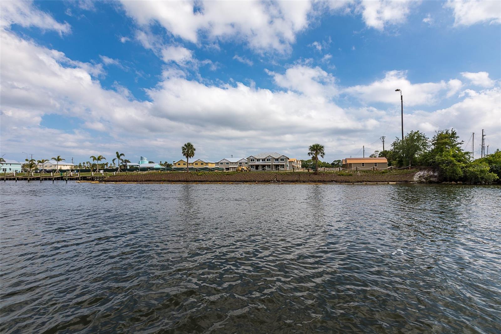 CAPE CROSSING - Residential