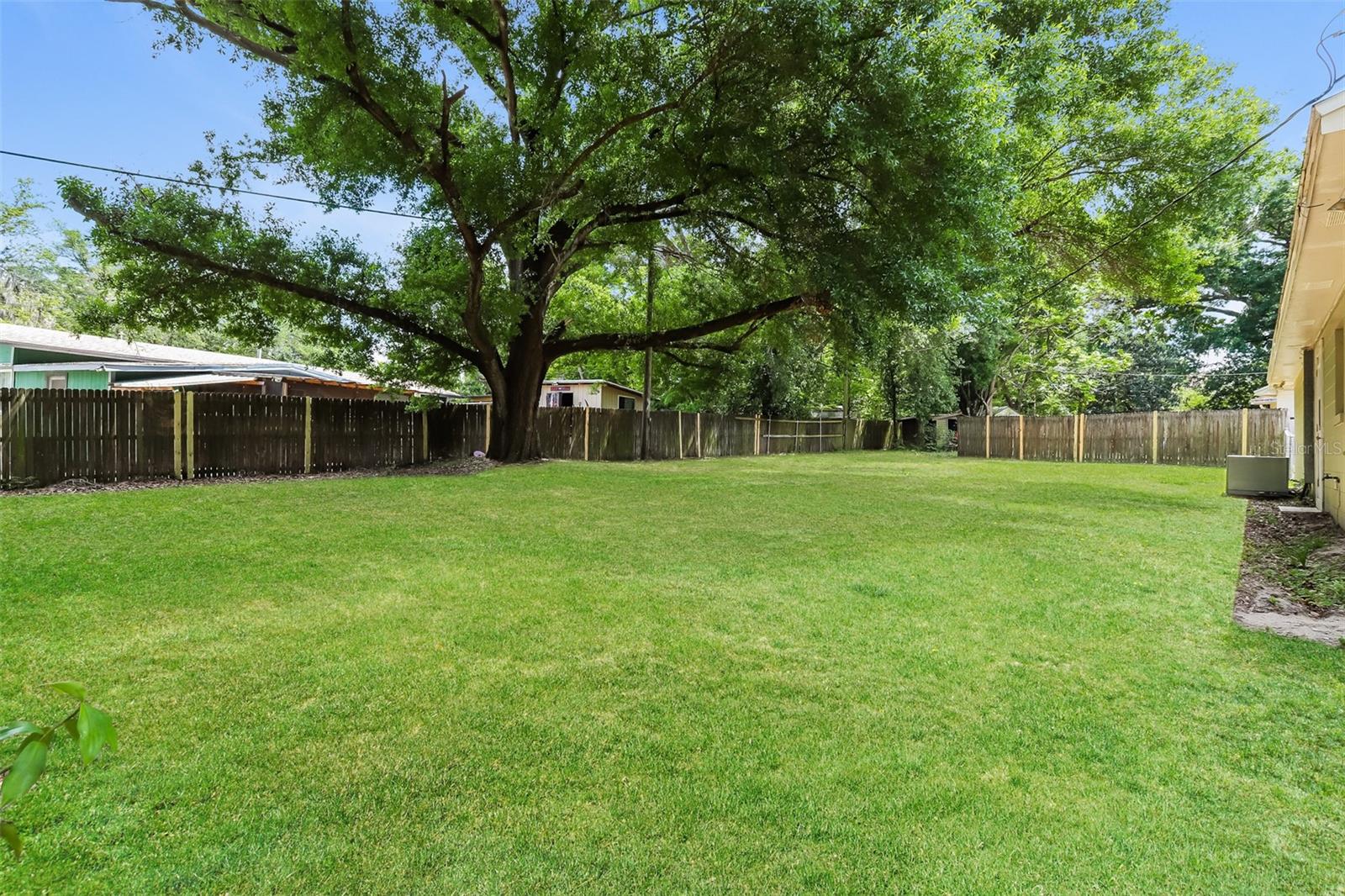 HIGHLAND COURT - Residential Lease