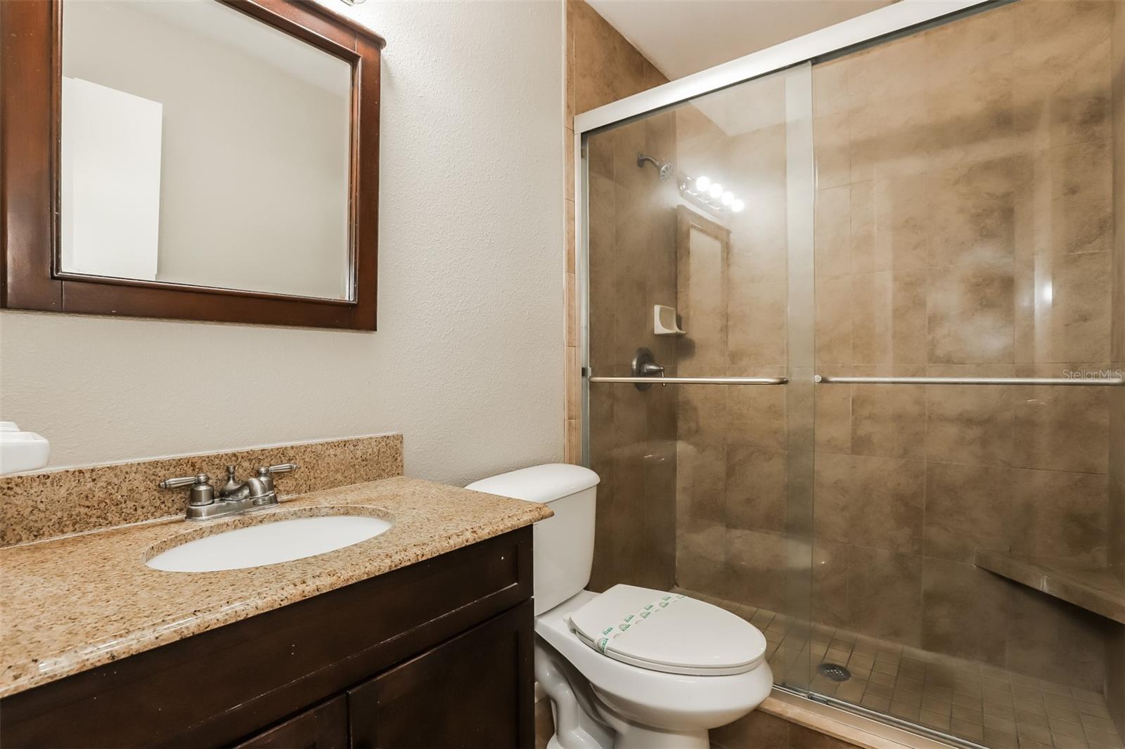 HIGHLAND COURT - Residential Lease