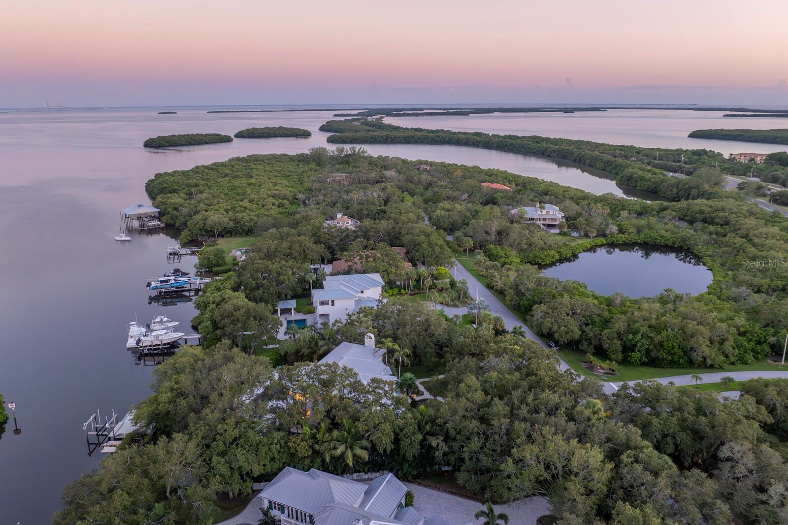 TIERRA VERDE - Residential