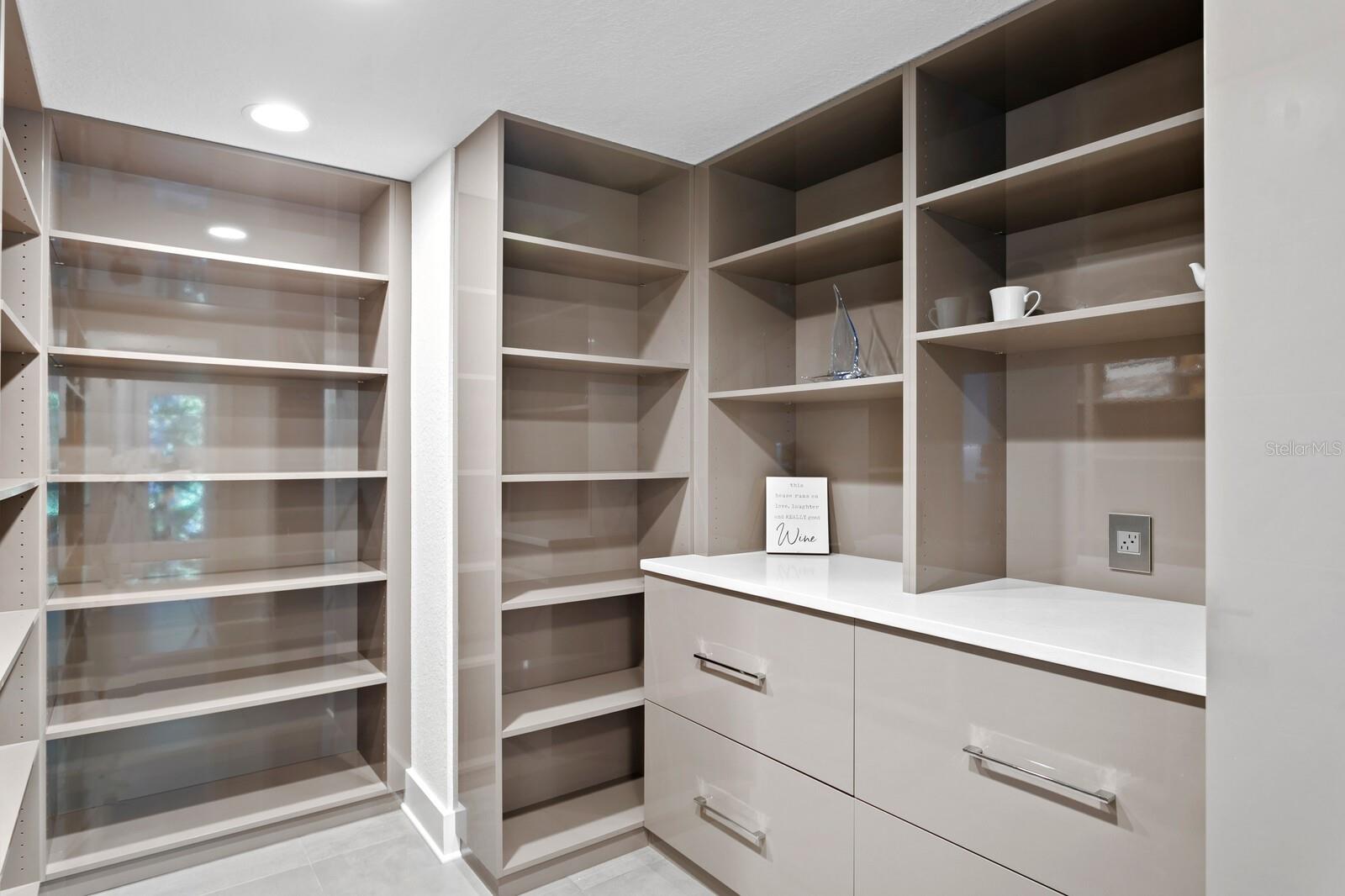 TIERRA VERDE - Residential