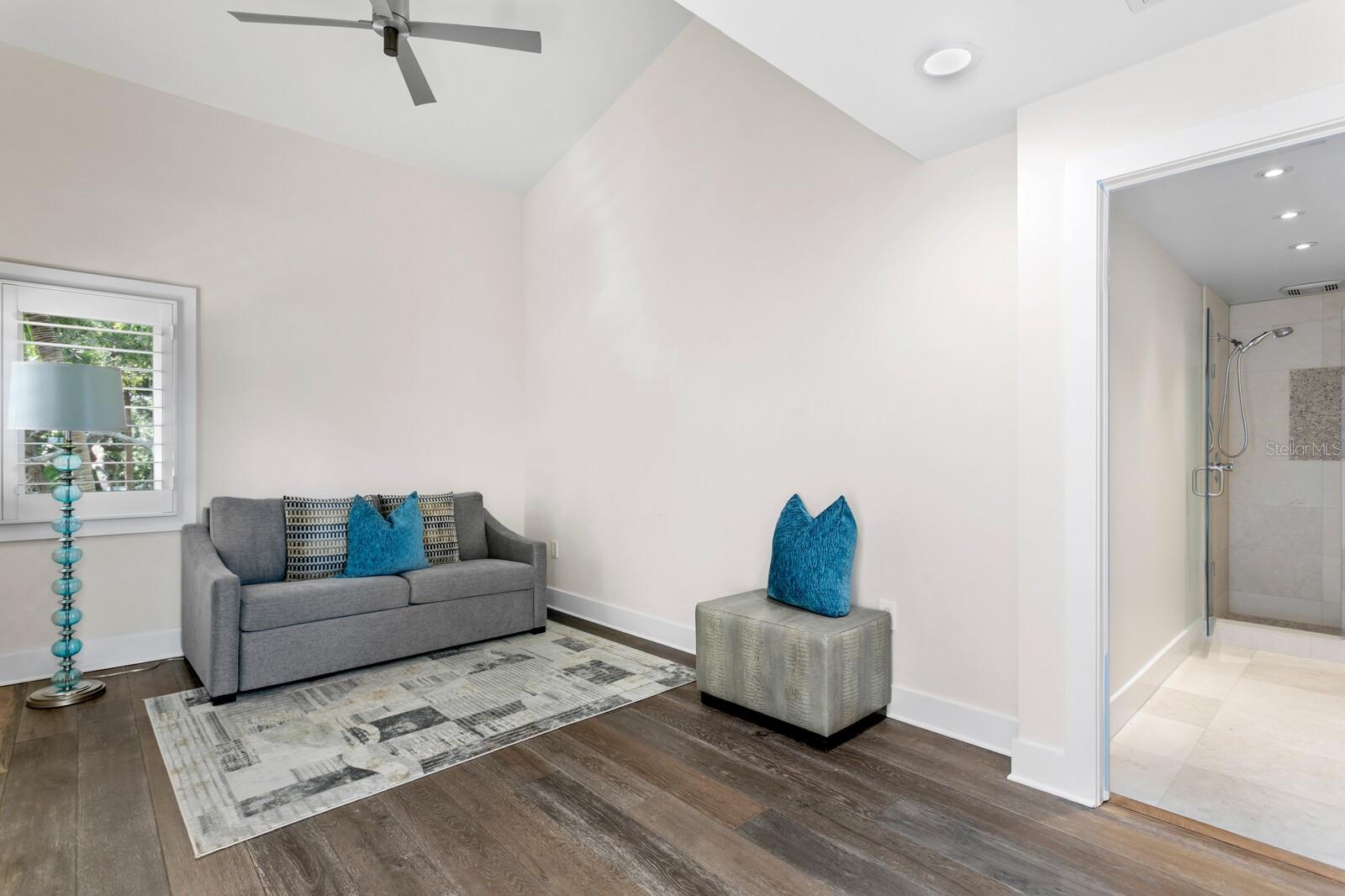 TIERRA VERDE - Residential