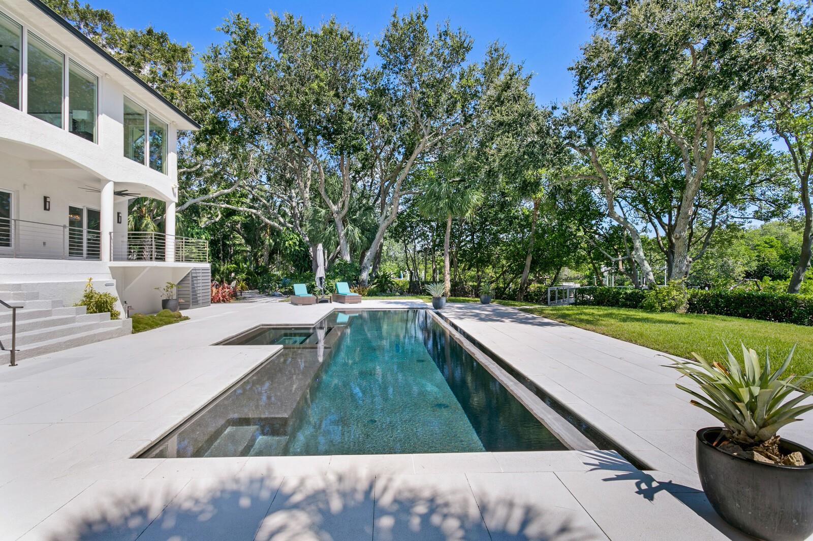 TIERRA VERDE - Residential