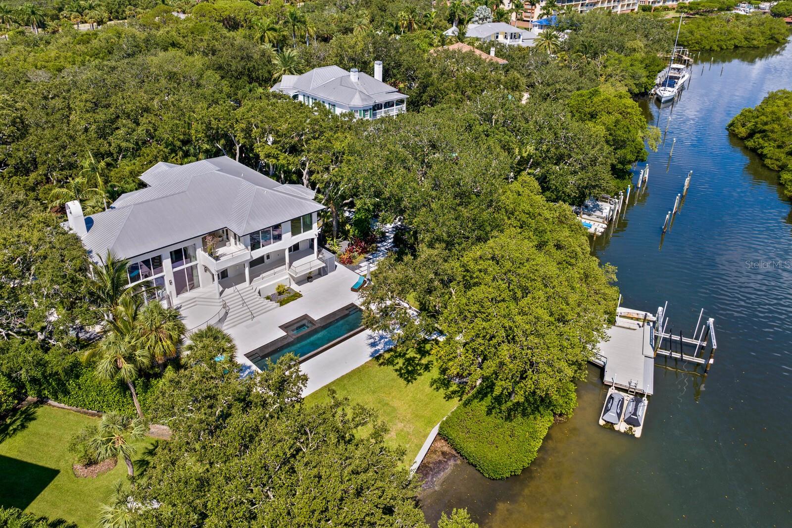 TIERRA VERDE - Residential