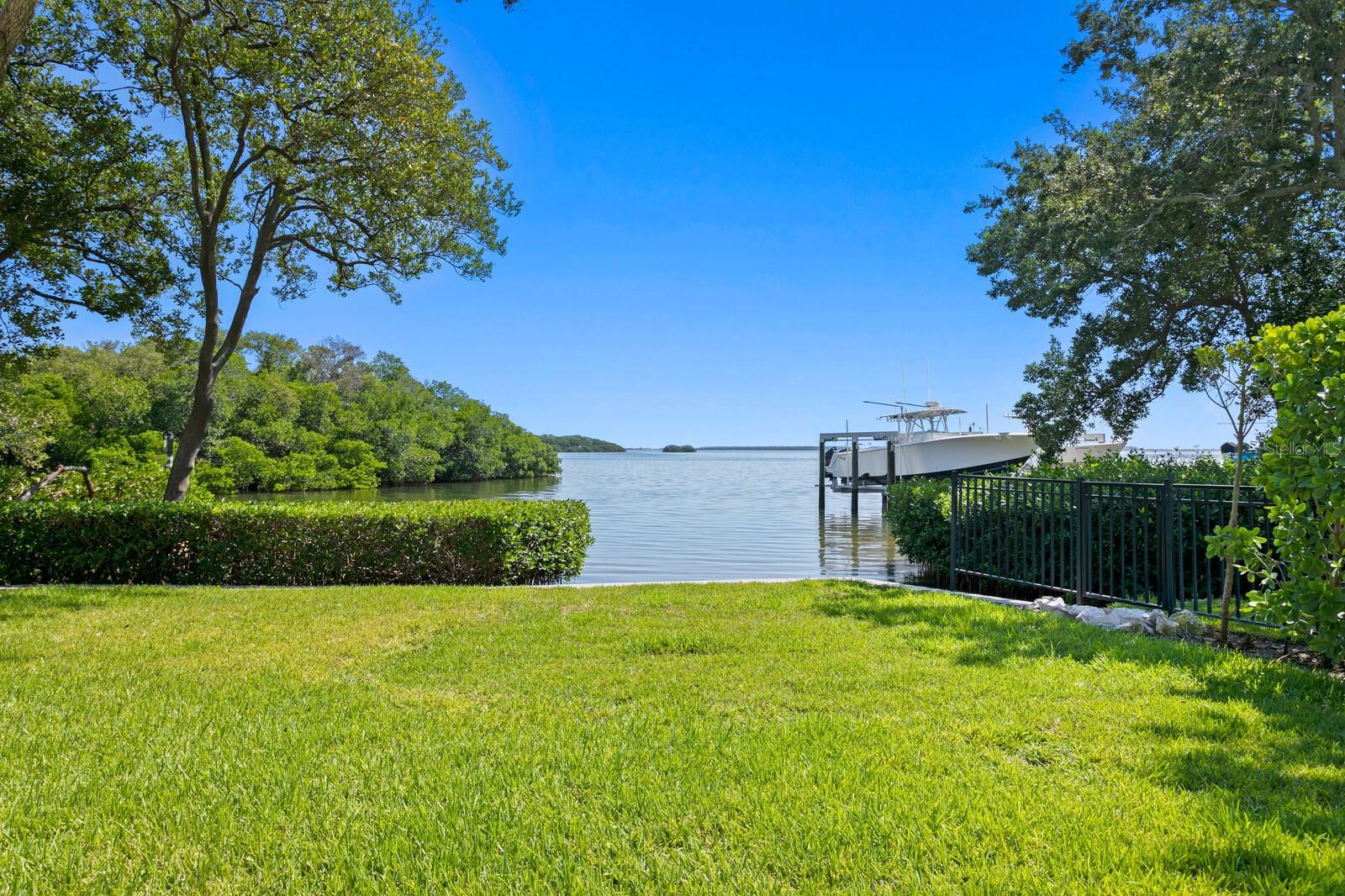 TIERRA VERDE - Residential