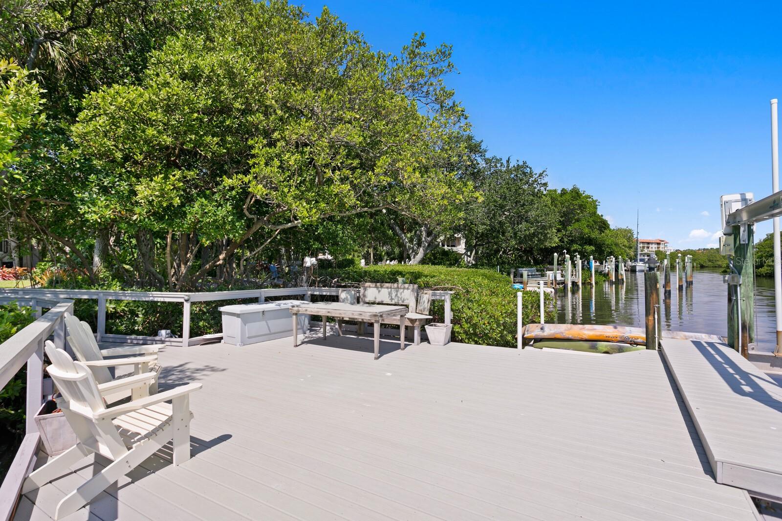 TIERRA VERDE - Residential