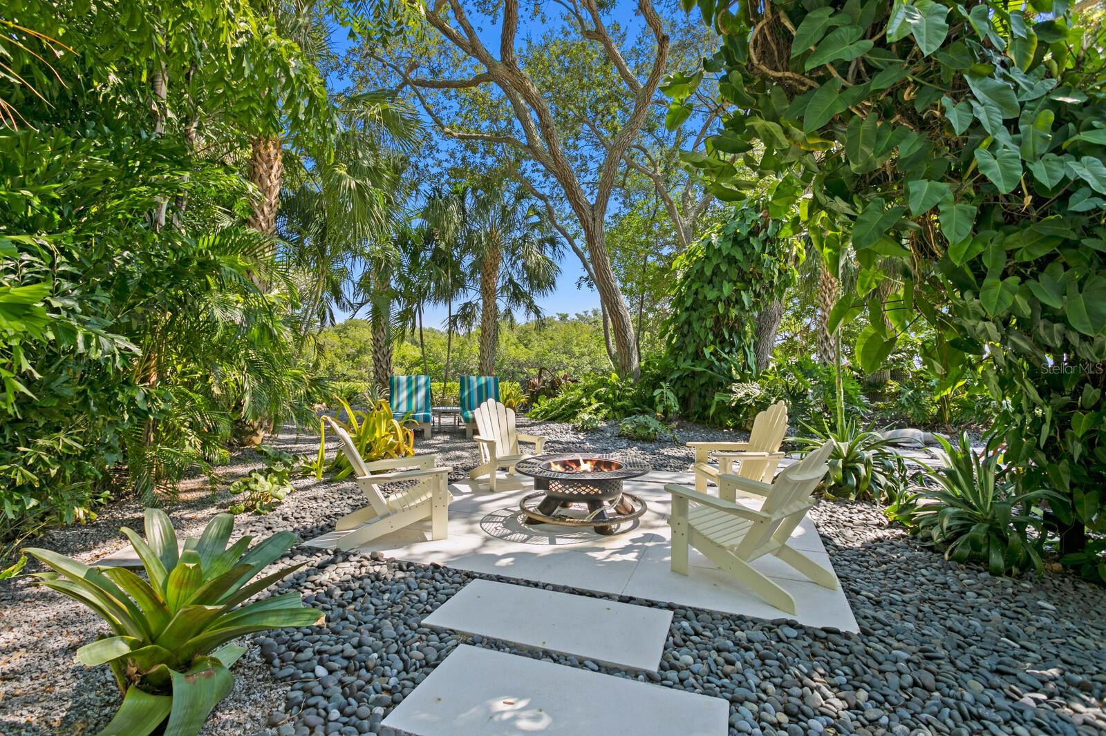 TIERRA VERDE - Residential