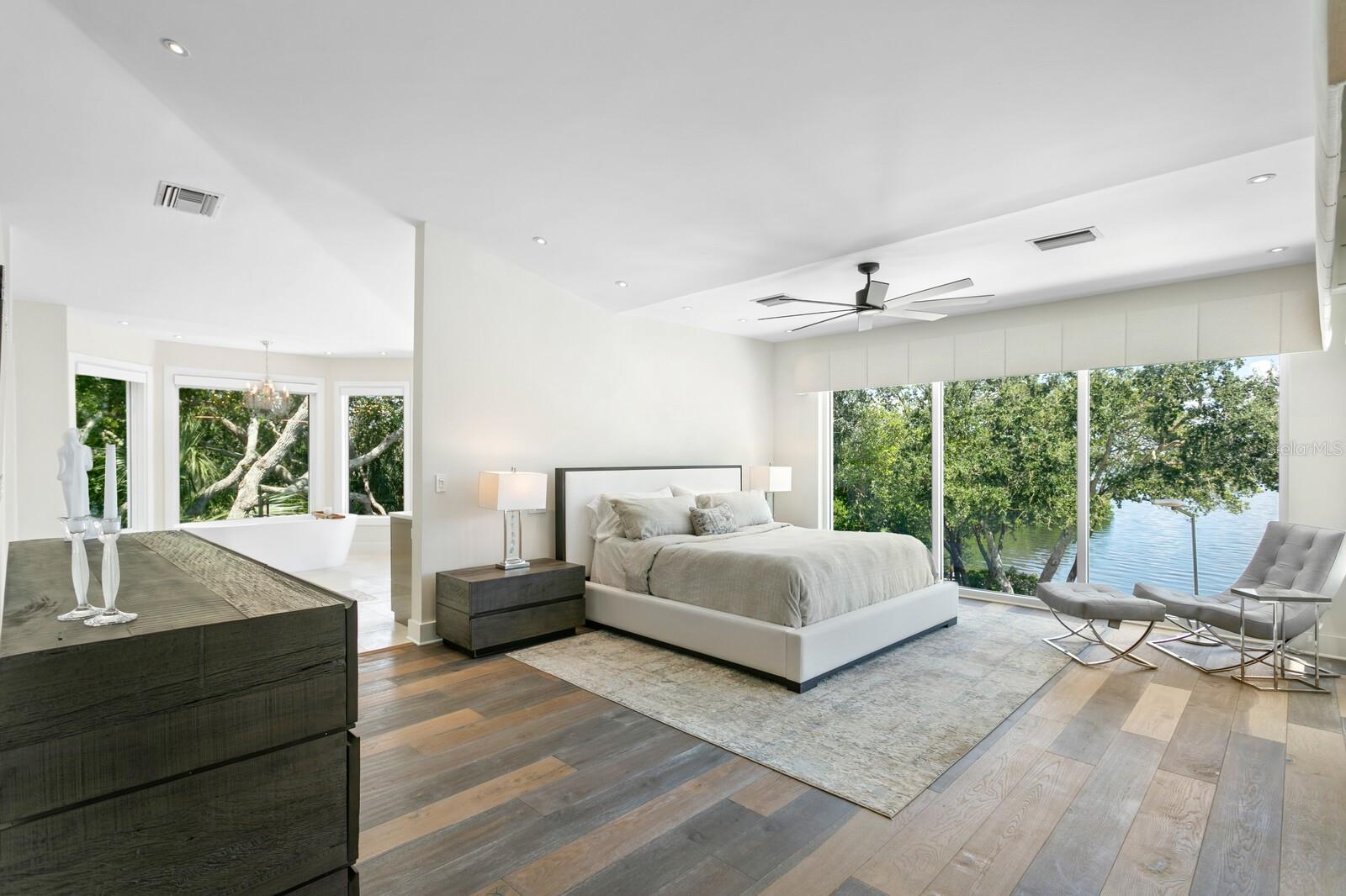 TIERRA VERDE - Residential