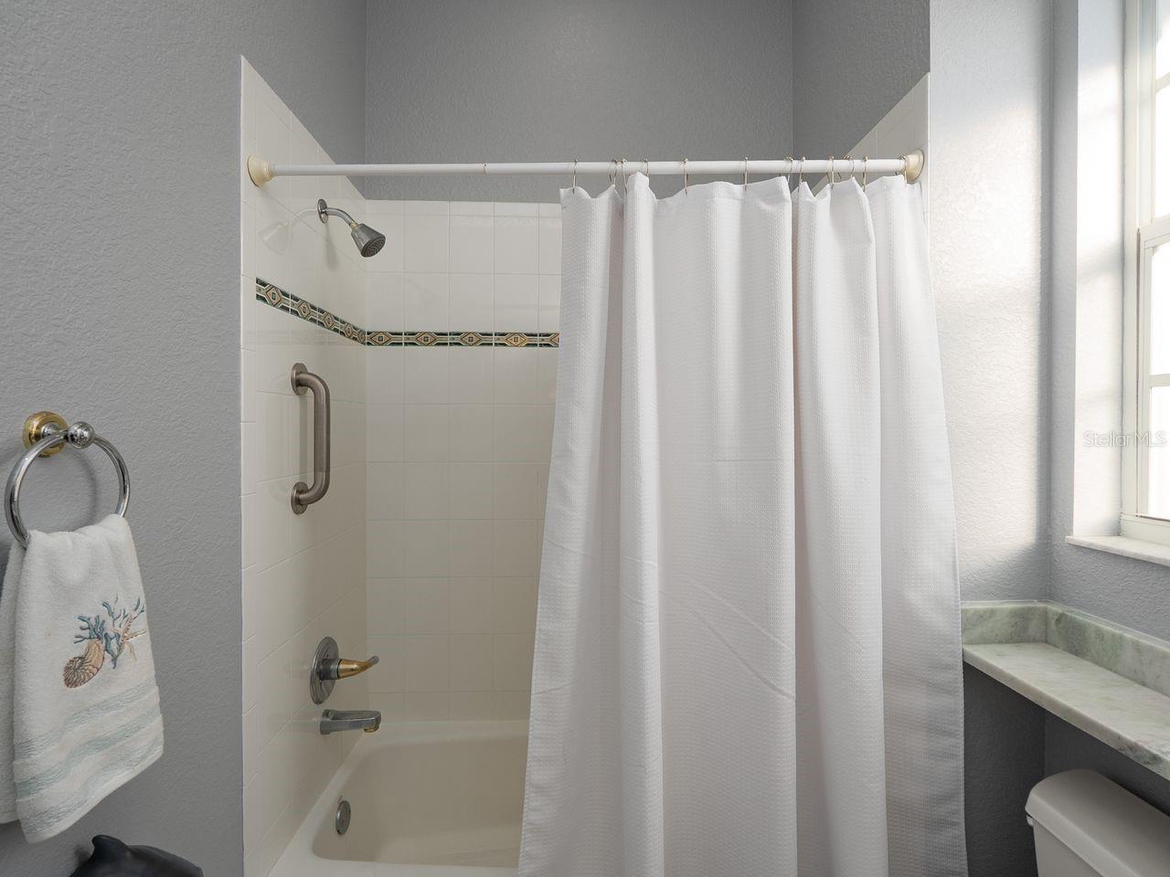 ENGLEWOOD ISLES SUB - Residential