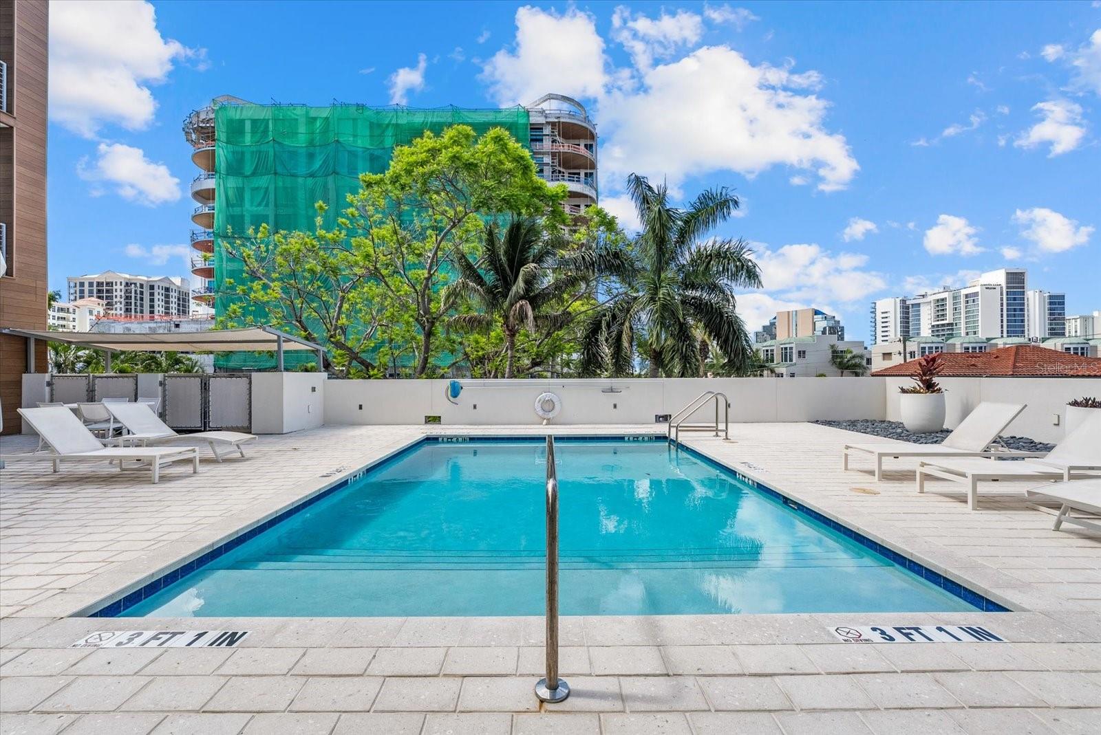 332 COCOANUT CONDOMINIUM - Residential