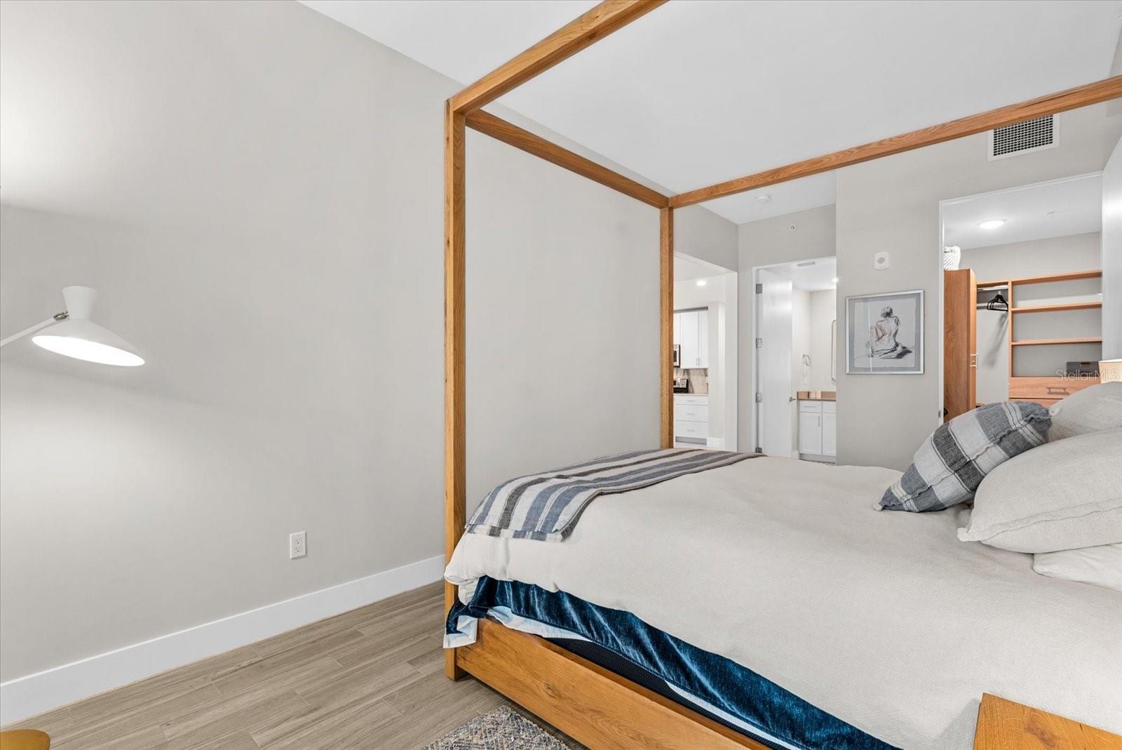 332 COCOANUT CONDOMINIUM - Residential