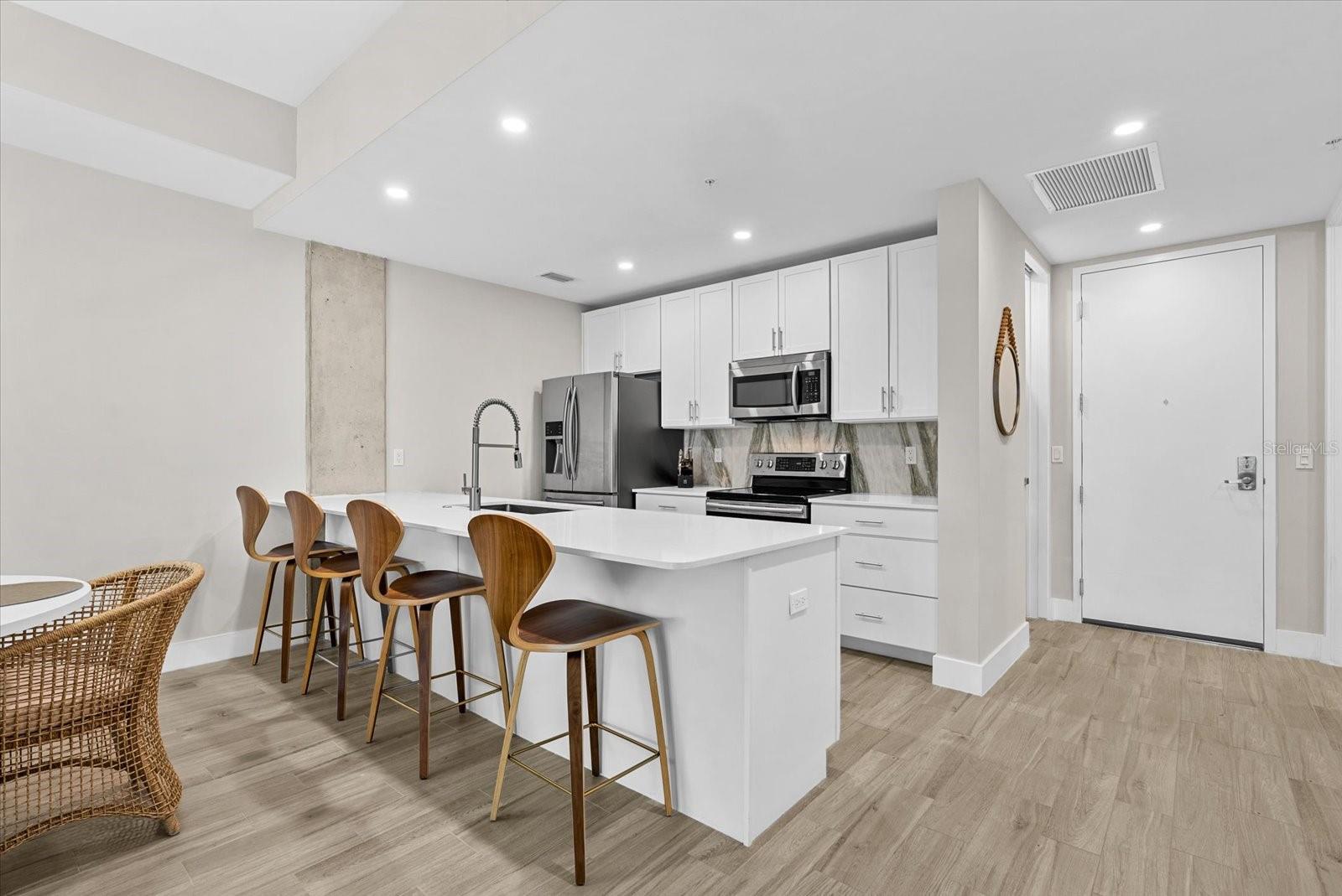 332 COCOANUT CONDOMINIUM - Residential