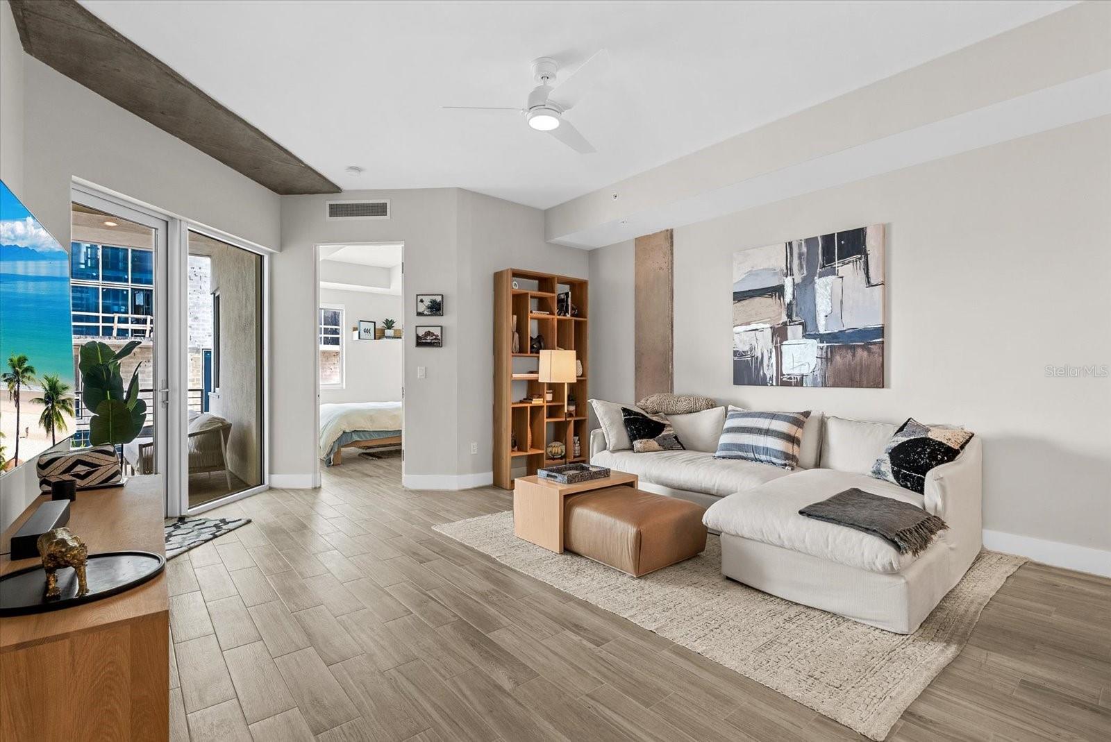 332 COCOANUT AVENUE 302