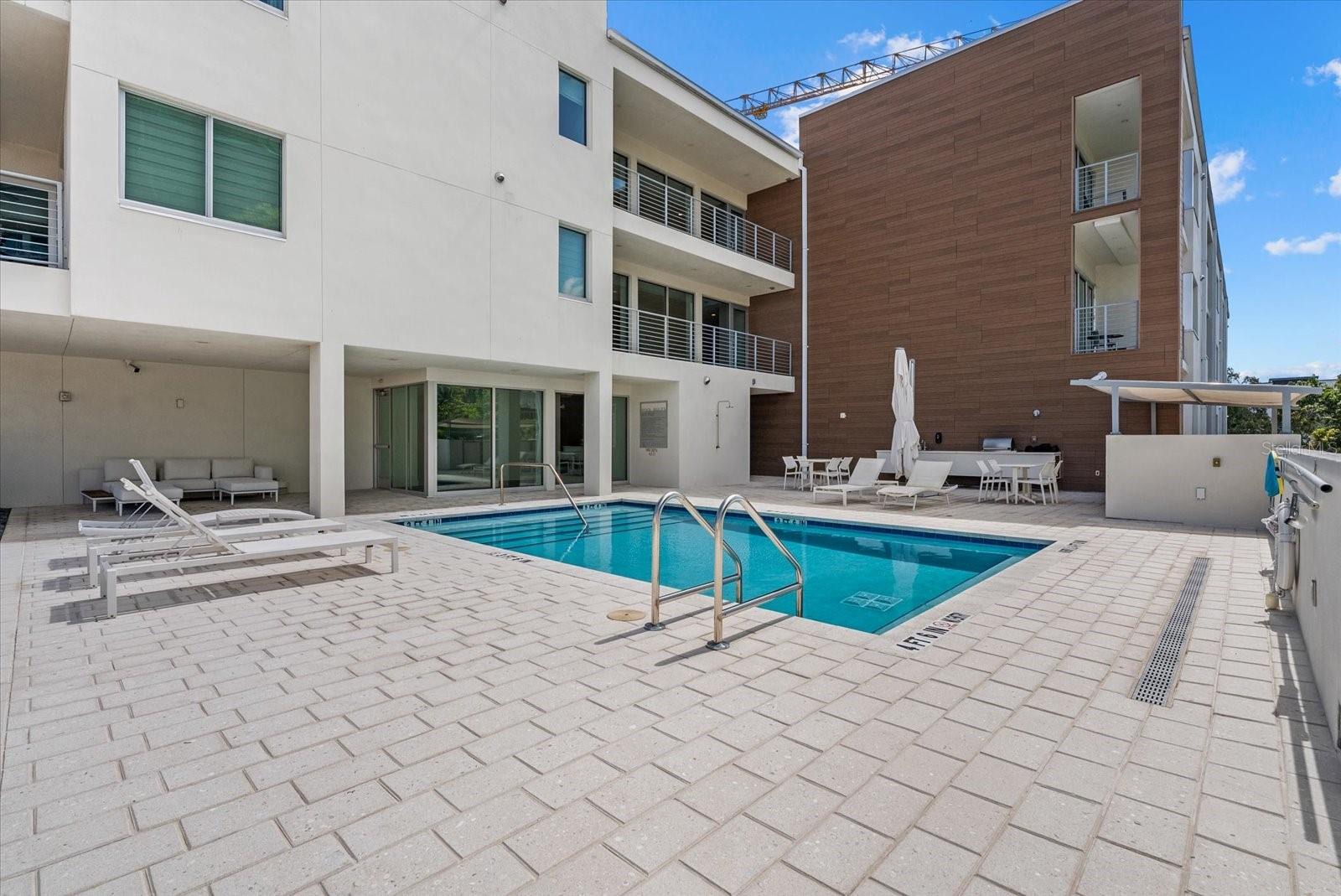 332 COCOANUT CONDOMINIUM - Residential