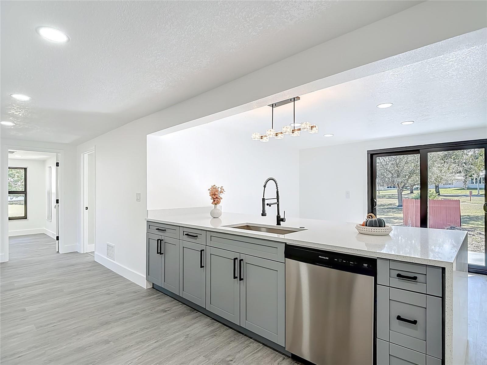 SAN CLEMENTE VILLAGE - Residential