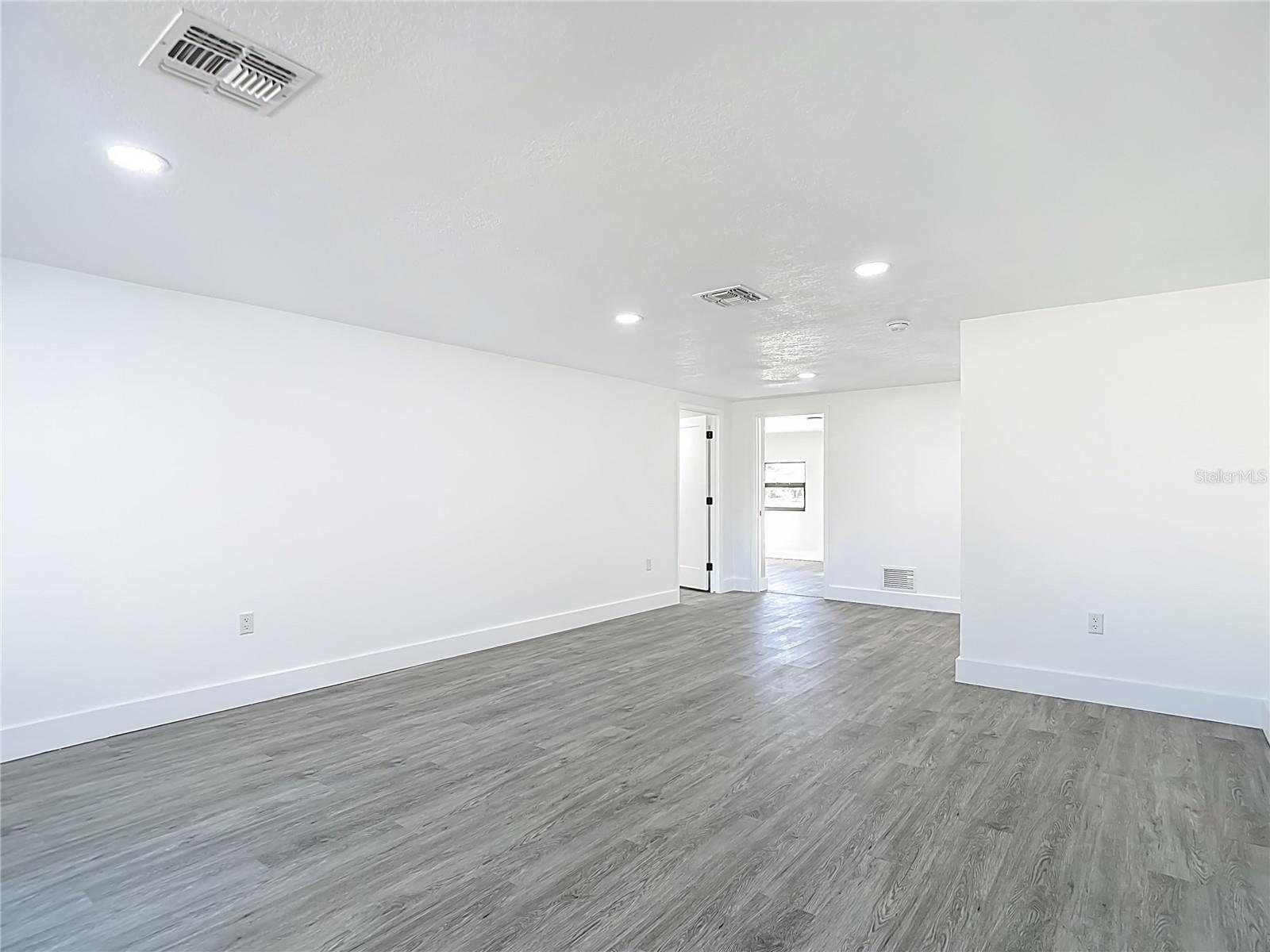 SAN CLEMENTE VILLAGE - Residential