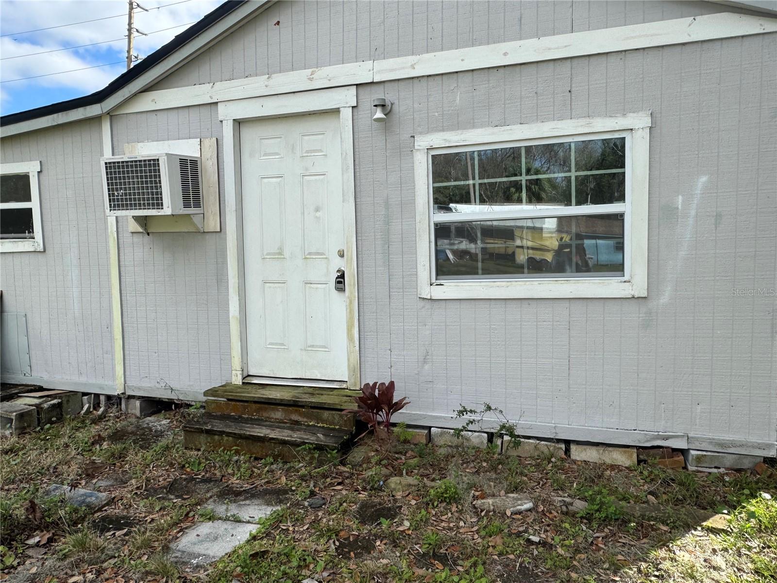 Huge price drop and ready to sell. This pot of gold is being sold "as is" and as an investment or income opportunity. The property has great potential for its rehab, especially due to its web excellent location close to the beach, rivers, piers, restaurants, bars, and clubs. It's marketed as a potential gem for an Airbnb, given its prime location, and it’s on a privileged corner lot, which adds extra value and even more potential with a dead-end street as well for even more attractive privacy. Anything you want you can get wit this one.
Location: Close proximity to the beach, piers, dining, and nightlife—ideal for vacation rentals or short-term stays.
Investment Opportunity: "As is" sale leaves room for improvements and potential for high returns on a rehab project.
Airbnb Potential: A great option for Airbnb due to its location and desirability among tourists.
Corner Lot: More space, better access, and potentially more value down the line.