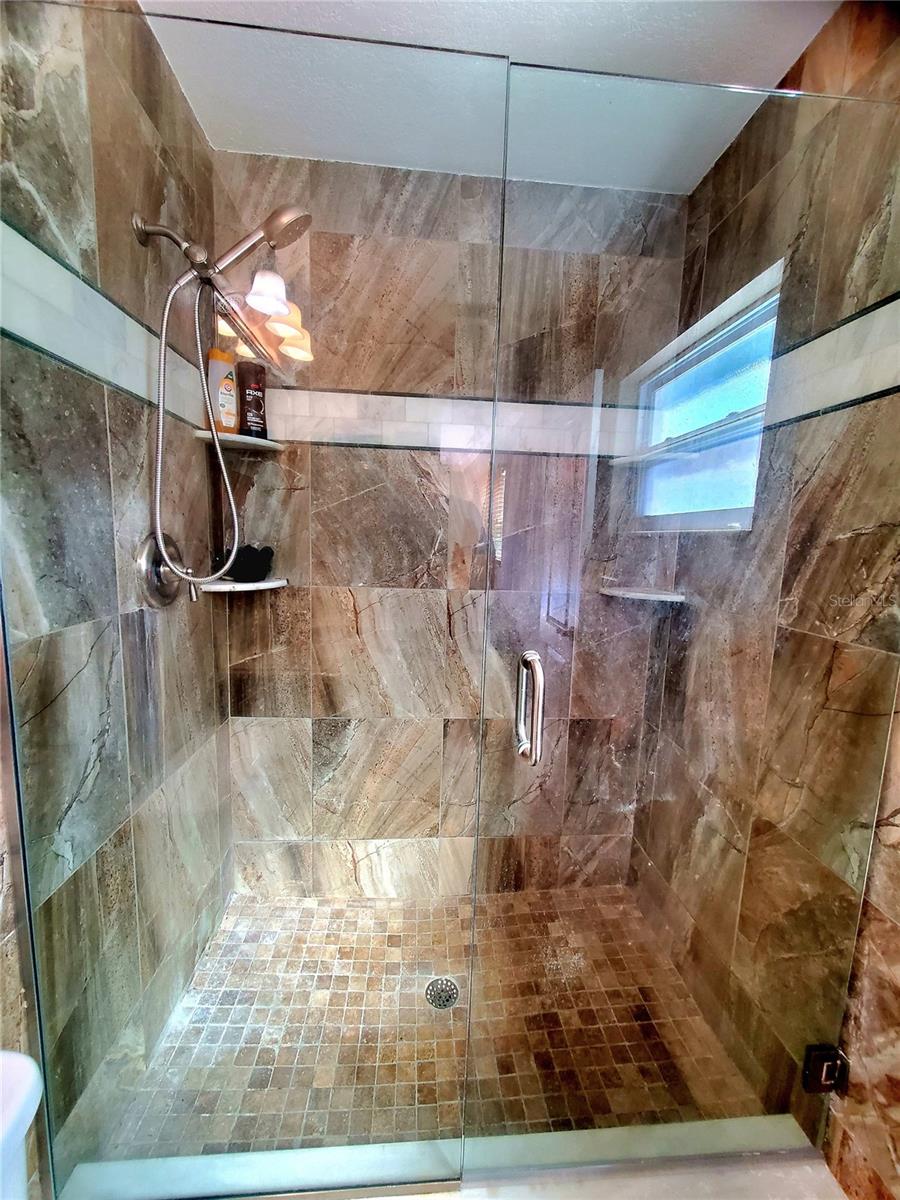 RED OAK HILLS - Residential