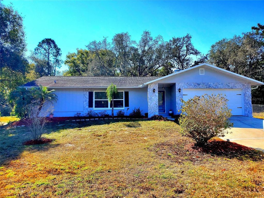 Photo of 804 Robin Avenue, Palm Harbor, FL 34683 (MLS # TB8476285)