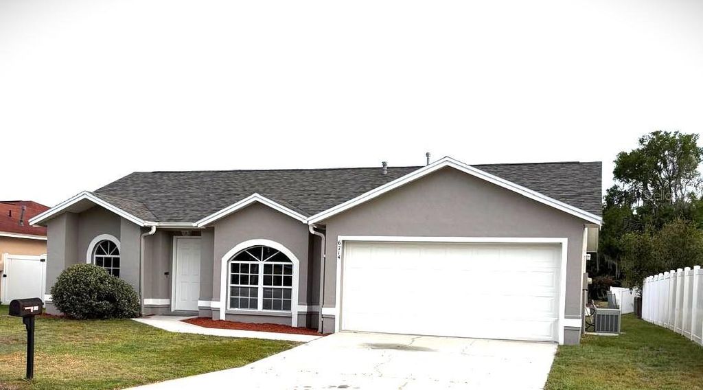 Photo of 6714 Shepherd Oaks Street, Lakeland, FL 33811 (MLS # L4961496)