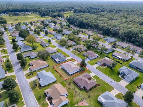 A home in DUNNELLON