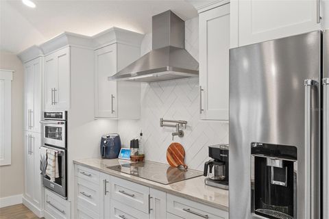 Tiny photo for 11812 Lakeshore Drive, Clermont, FL 34711 (MLS # S5138243)