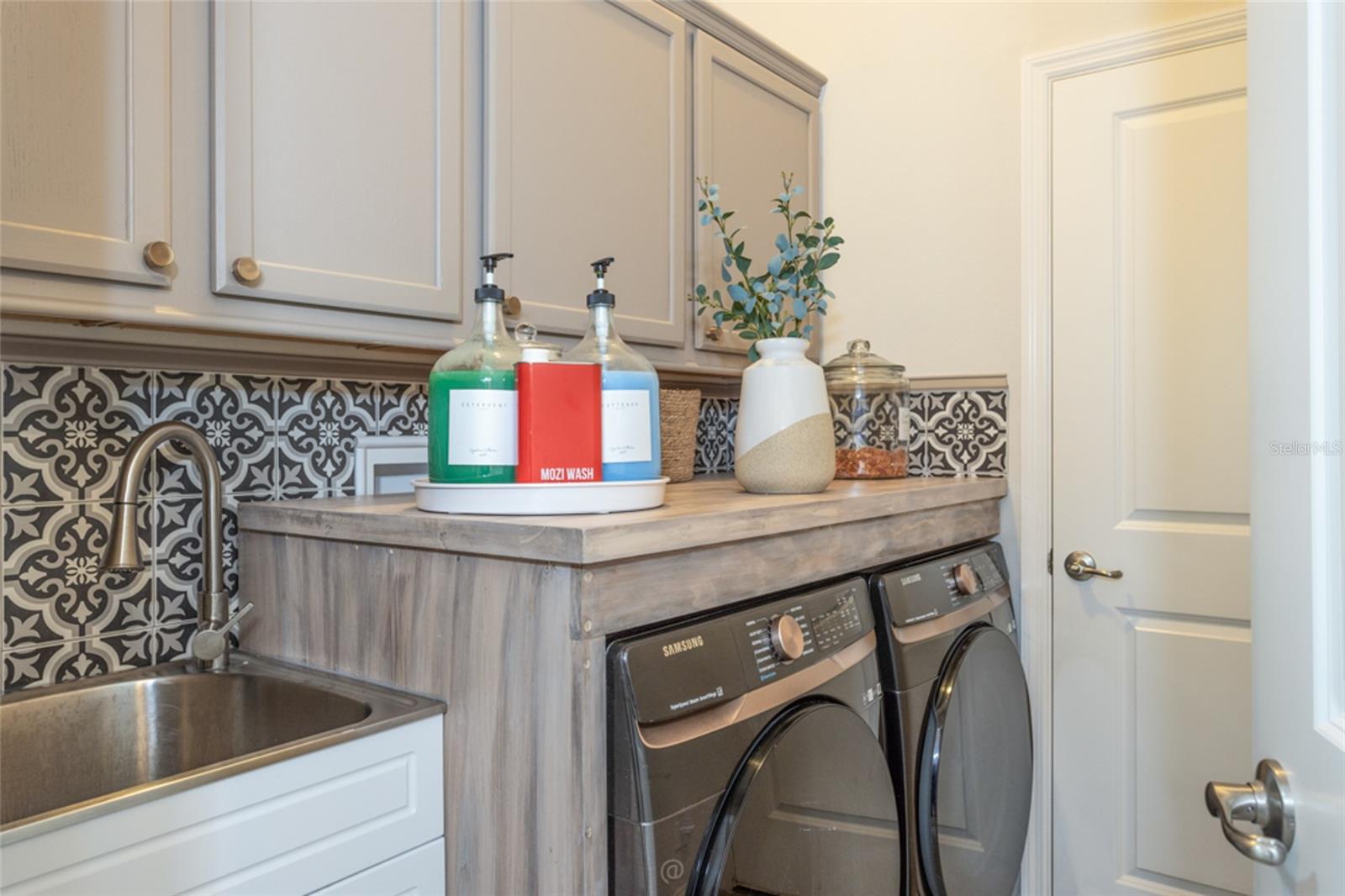 GABLES/TOWN CENTER - Residential