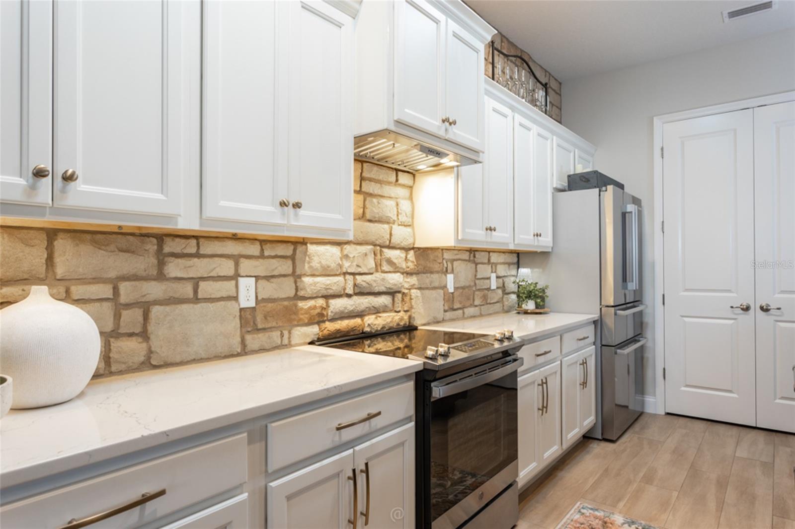 GABLES/TOWN CENTER - Residential