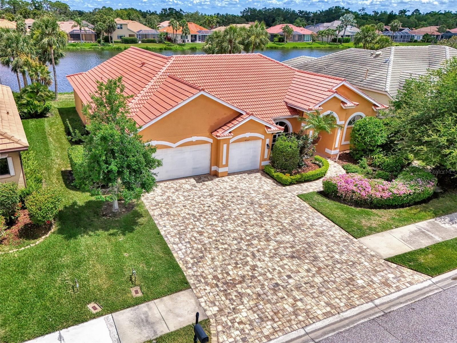 4957 SABAL LAKE CIRCLE