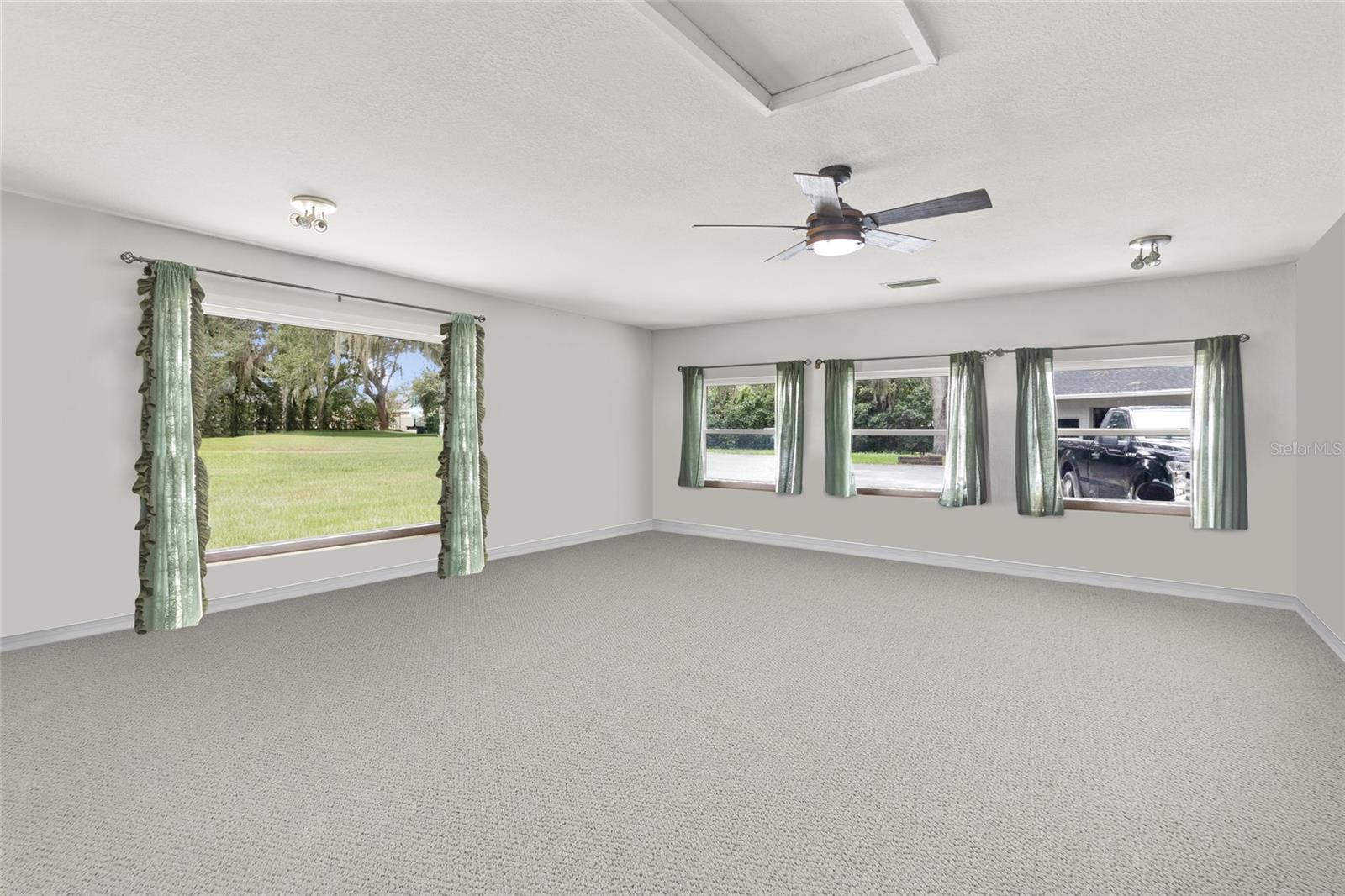 ACREAGE & UNREC - Residential