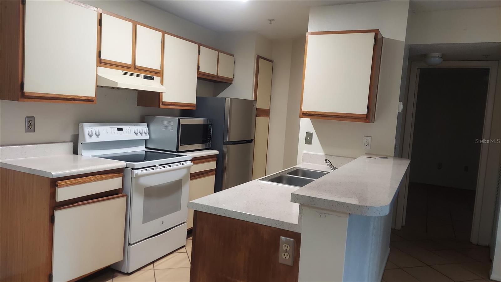 LANDING A CONDO - Residential