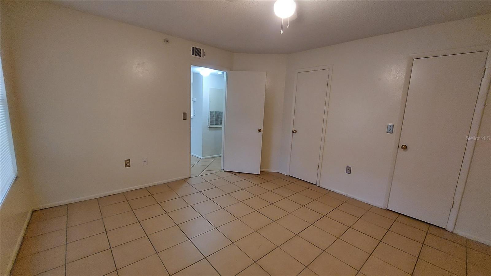 LANDING A CONDO - Residential