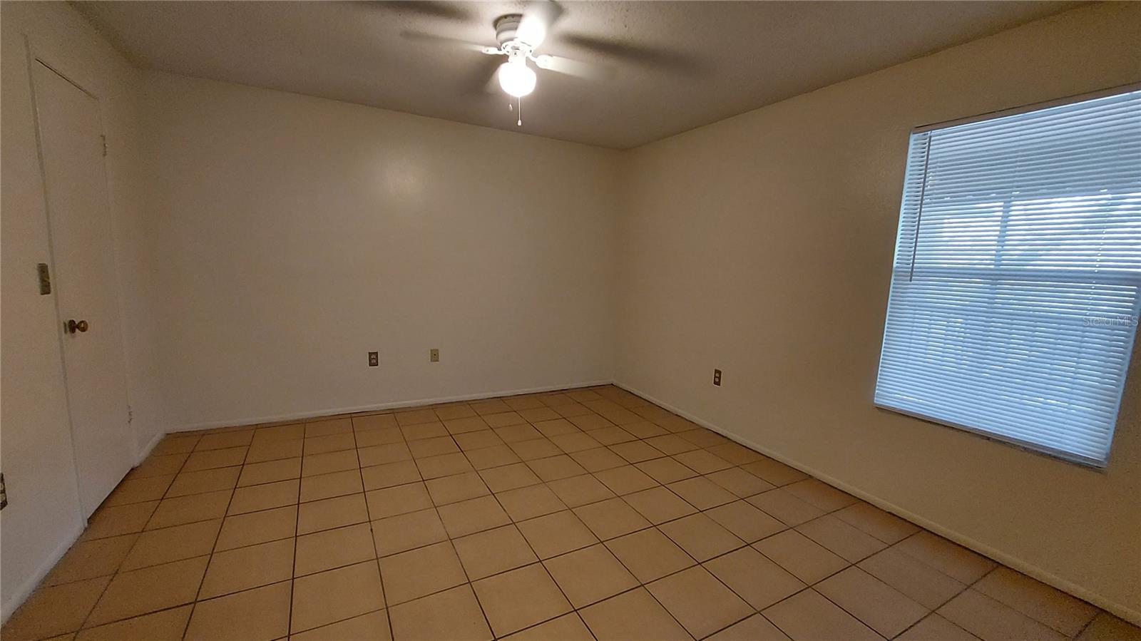 LANDING A CONDO - Residential