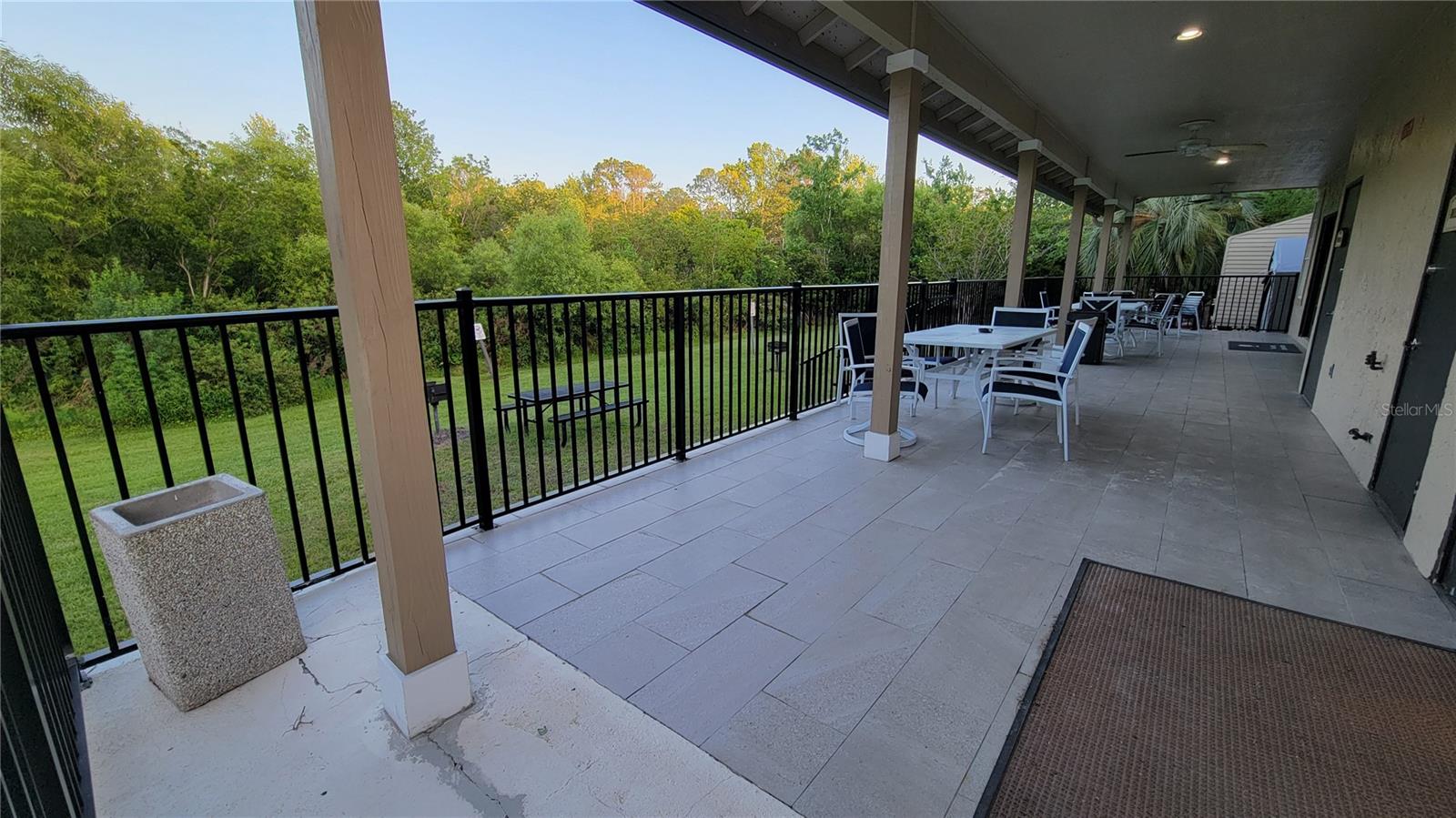 LANDING A CONDO - Residential