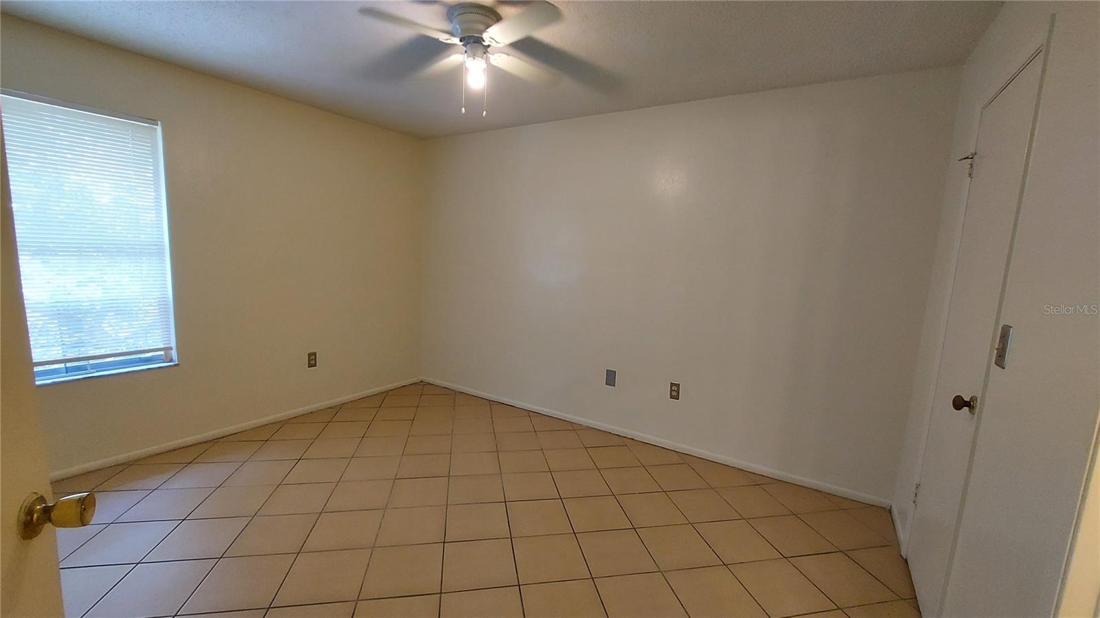 LANDING A CONDO - Residential
