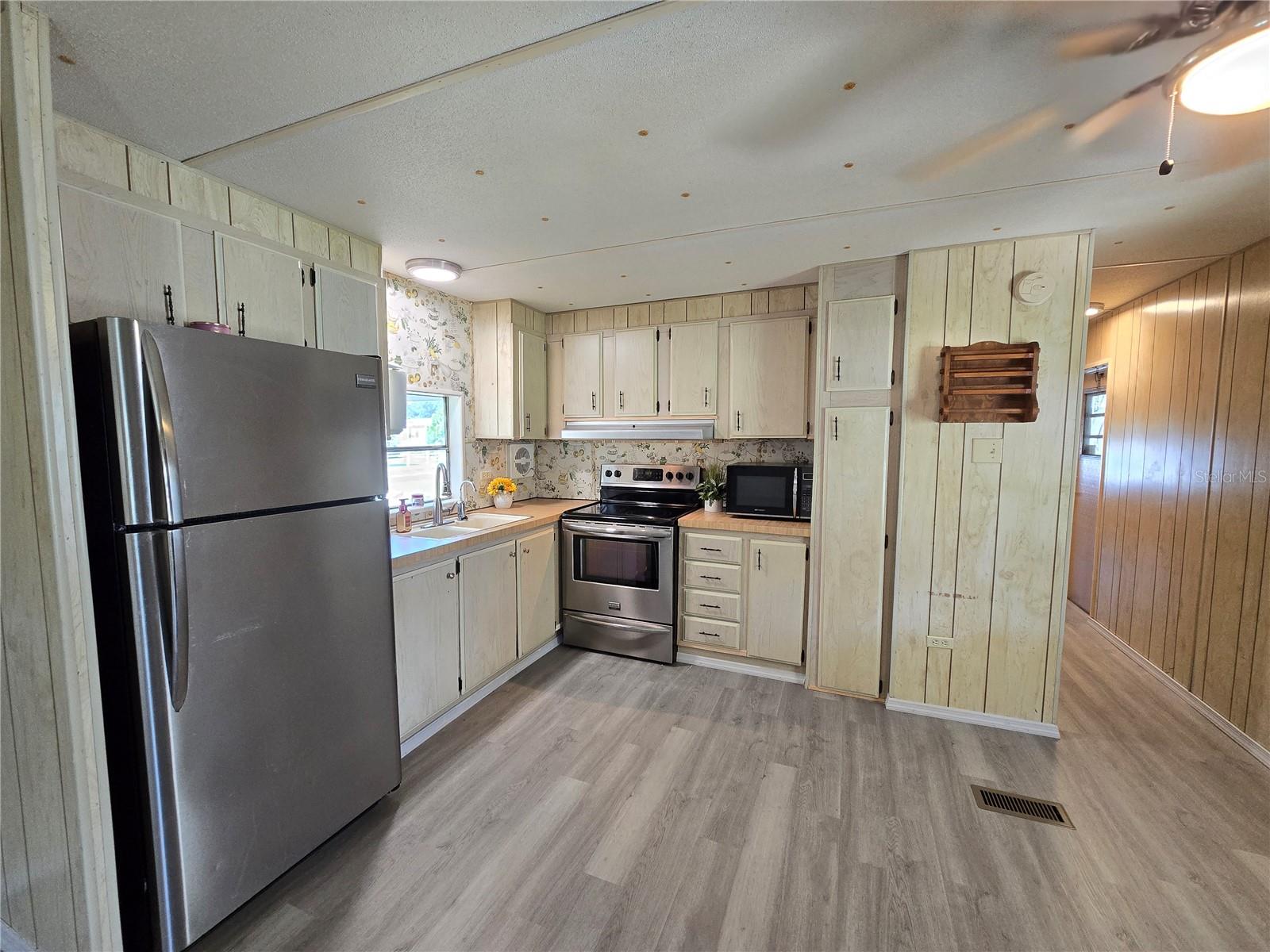 PINE GROVE PARK - Residential