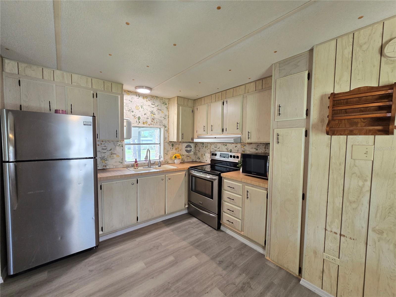 PINE GROVE PARK - Residential