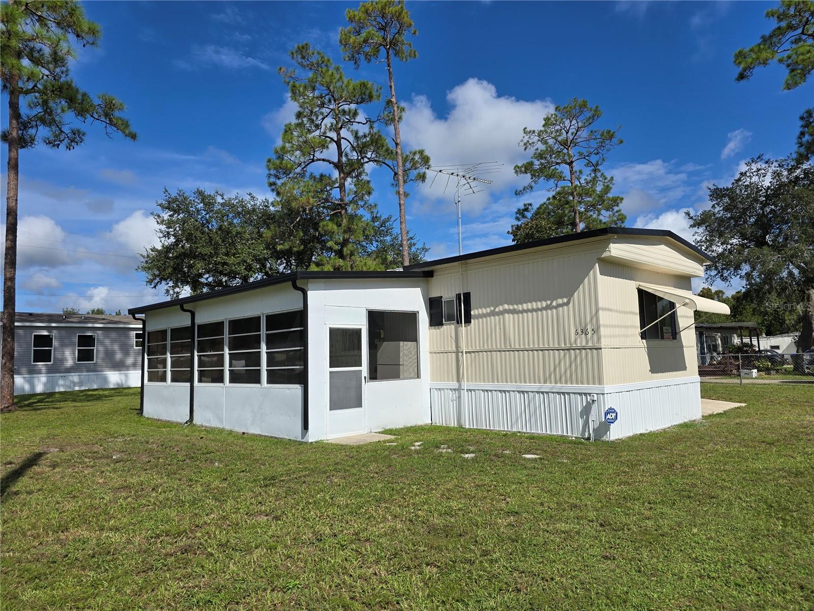 PINE GROVE PARK - Residential