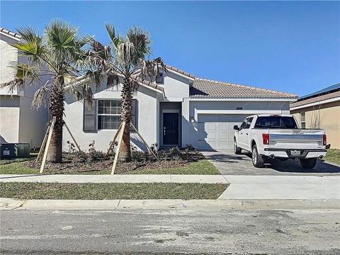 Photo of 1307 Oak Crest Street, Davenport, FL 33837 (MLS # O6402357)