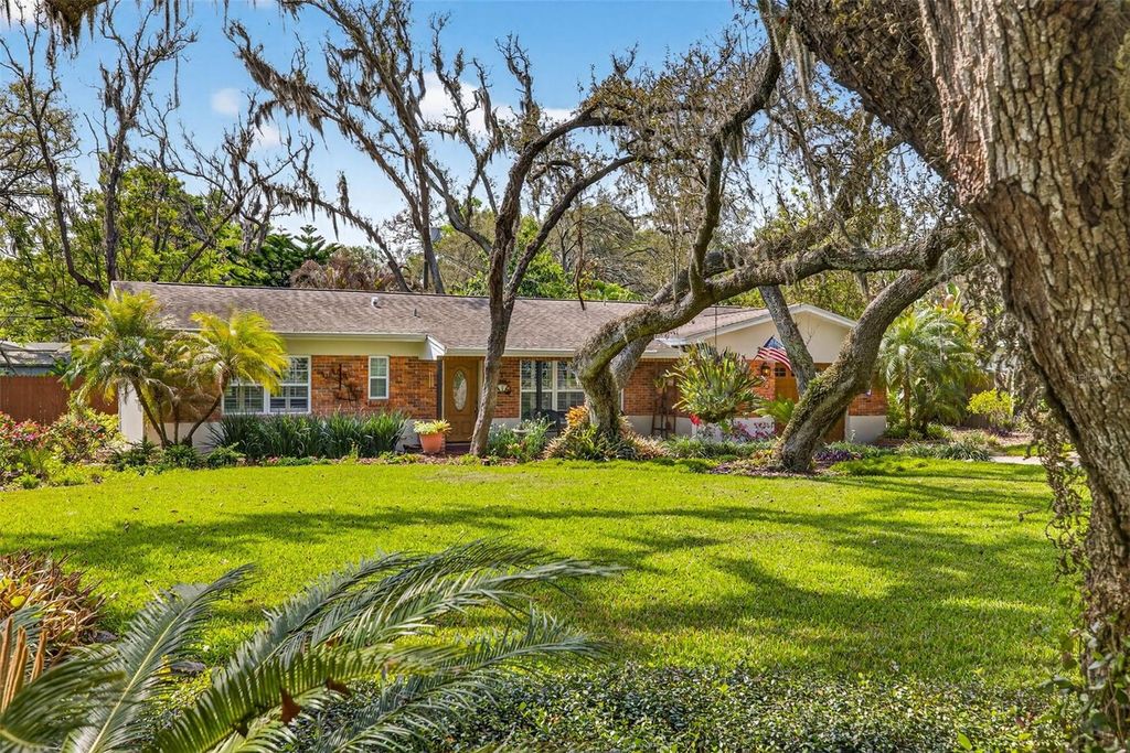 Photo of 212 S Lockmoor Avenue, Temple Terrace, FL 33617 (MLS # TB8490664)