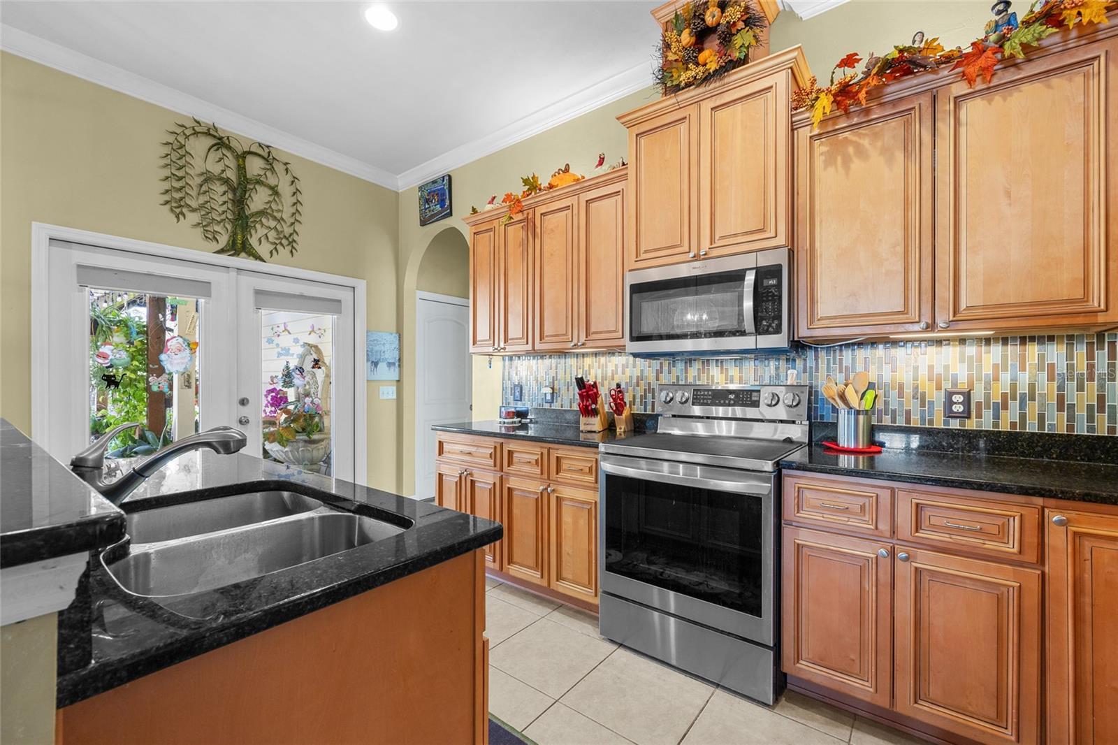 HERITAGE OAKS - Residential